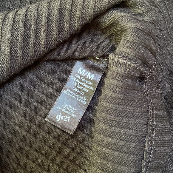 2/$15 Long Sleeve Ribbed Cropped Sweater - Picture 3 of 3